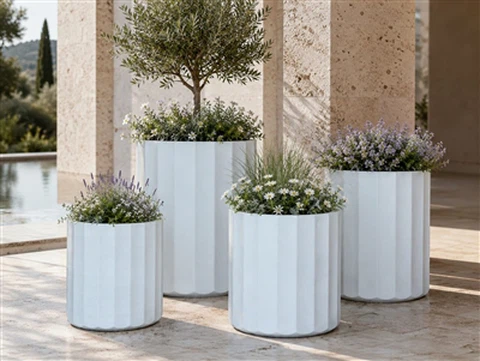 How B2B Buyers Choose Outdoor Planters